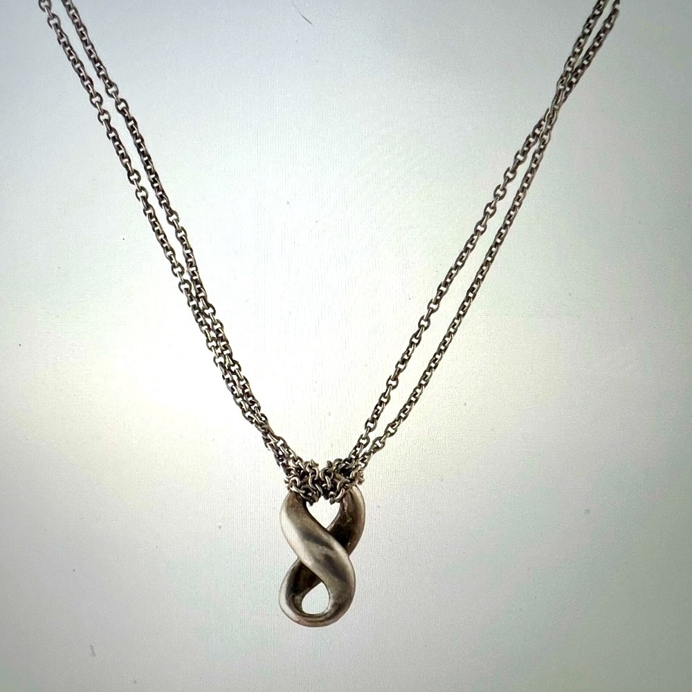 Tiffany & Co Figure 8 Necklace.